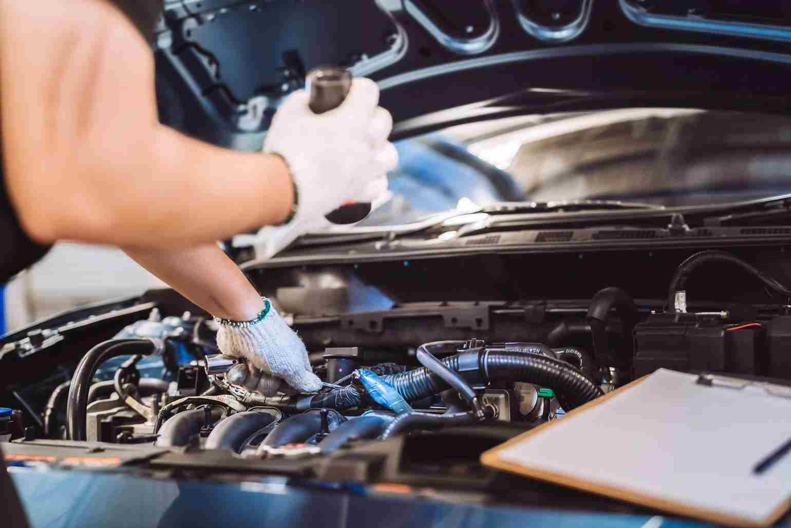Motore che consuma olio: possibili cause e controlli